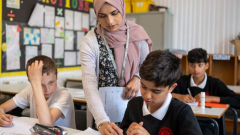 Recriwtio Athrawon o’r Mwyafrif Byd-eang